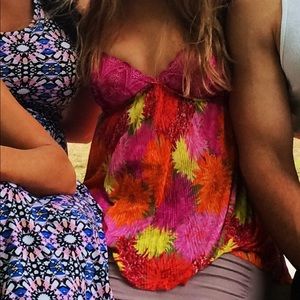 Free People Flowy Floral Top💜💖Size XS.